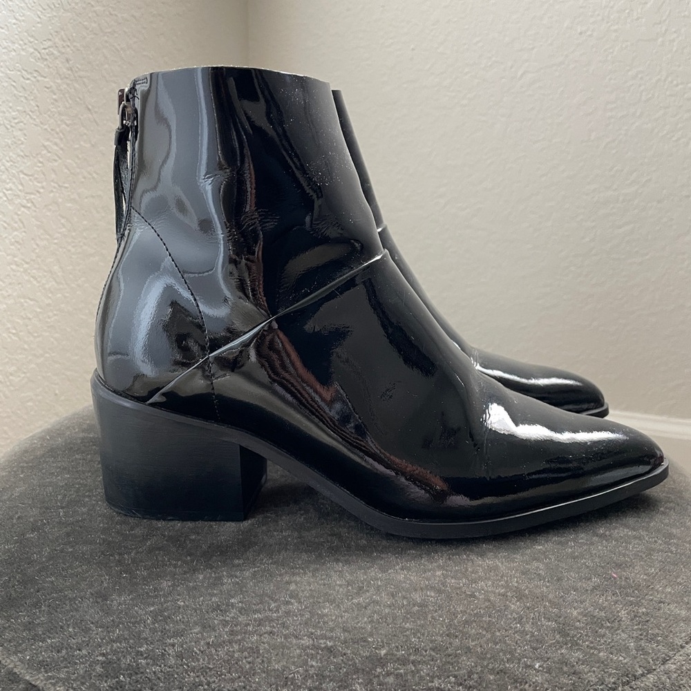 Black Patent Leather Chelsea Ankle Boots - size 39